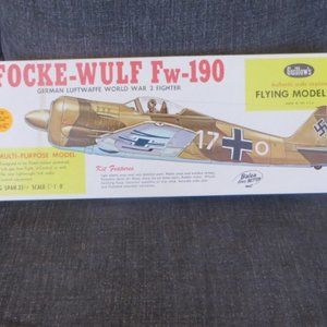 FOCKE-WULF Fw-190 Flying Model Airplane Kit - Vintage 1966 - Guillow's